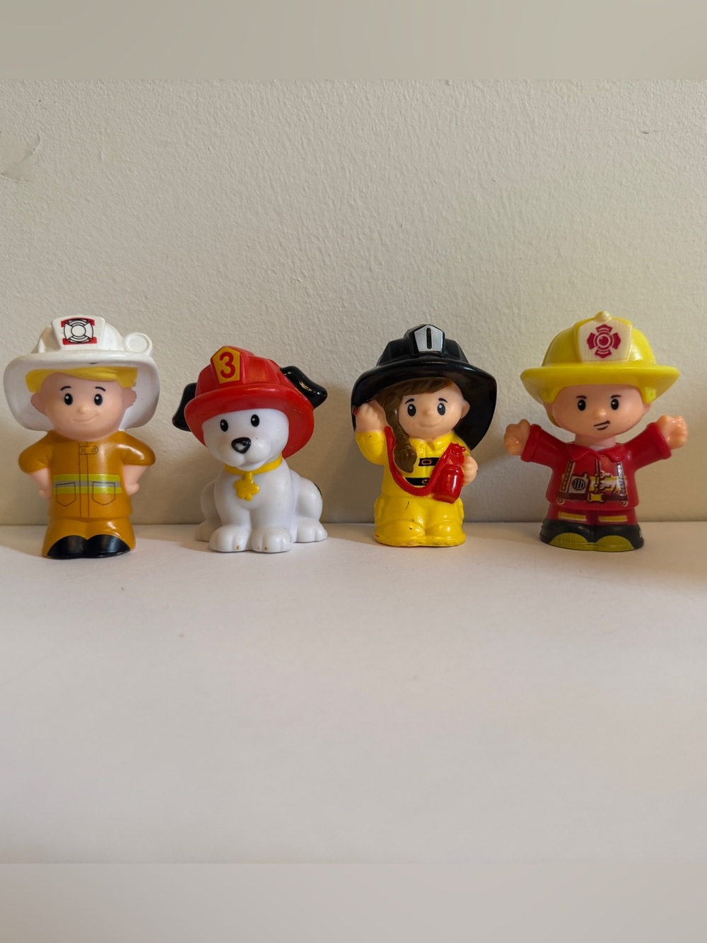 Fisher Price Little People Fireman Lot